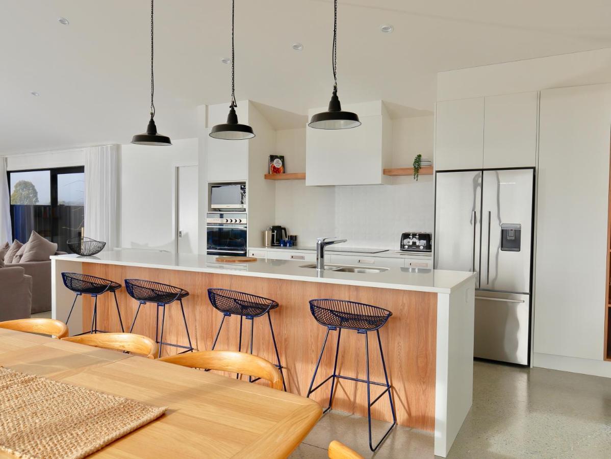 Lake House - Te Anau Holiday Home 외부 사진
