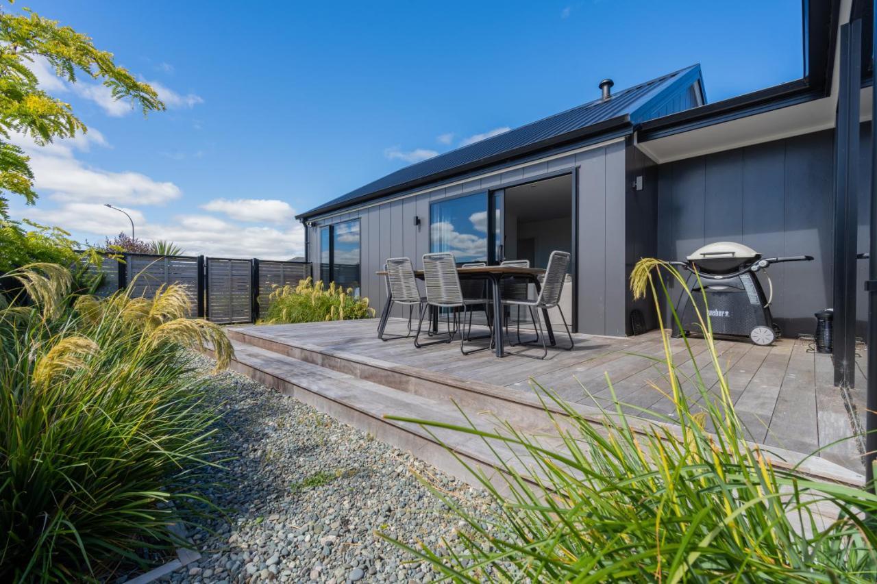 Lake House - Te Anau Holiday Home 외부 사진