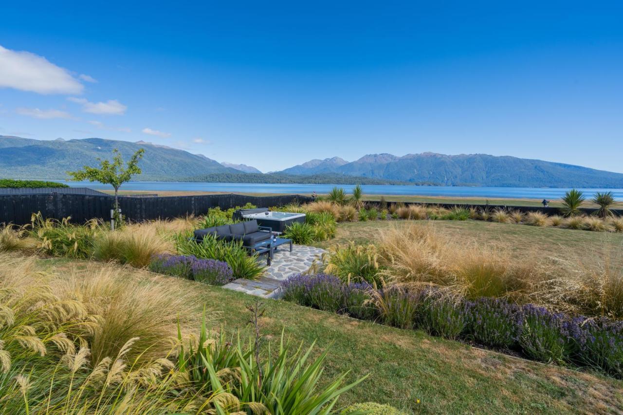 Lake House - Te Anau Holiday Home 외부 사진