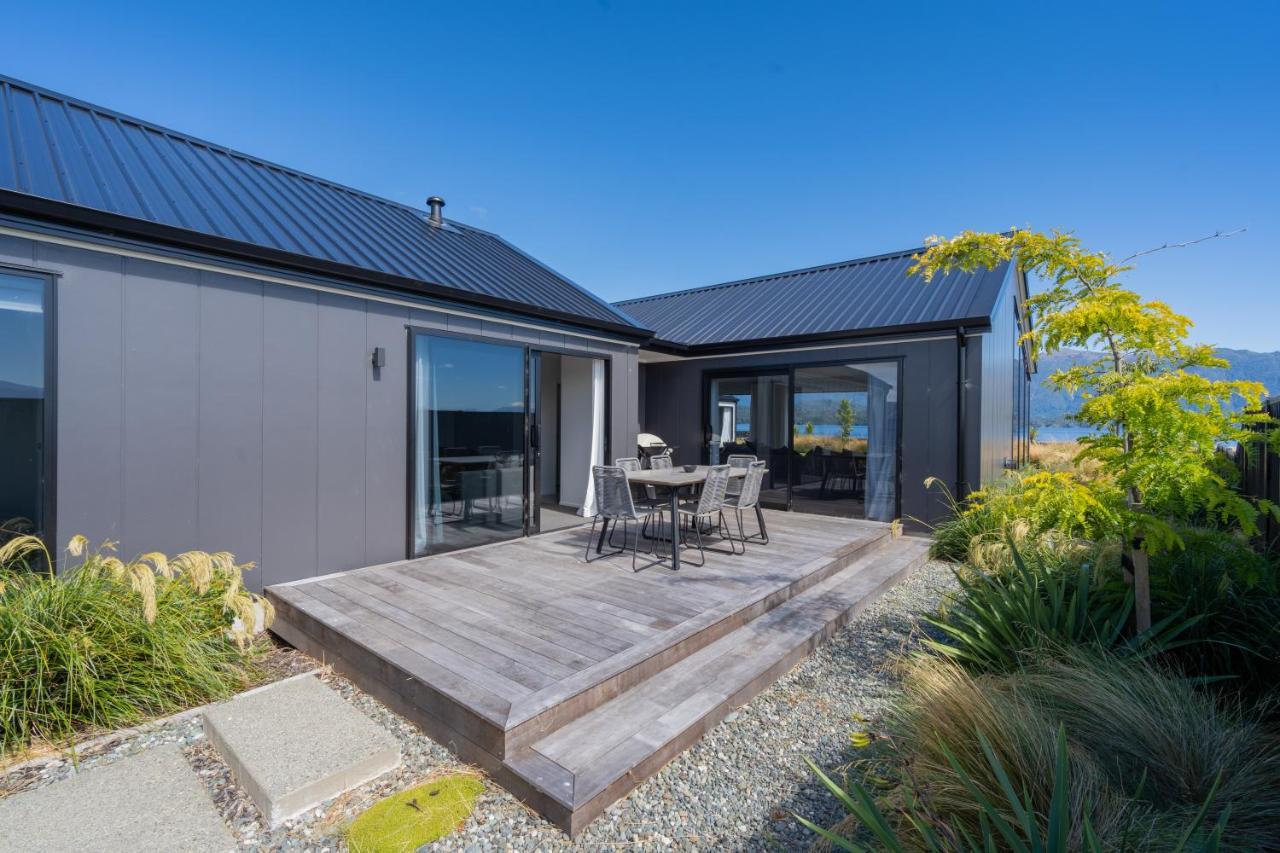 Lake House - Te Anau Holiday Home 외부 사진